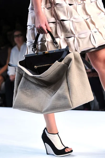 Look 61